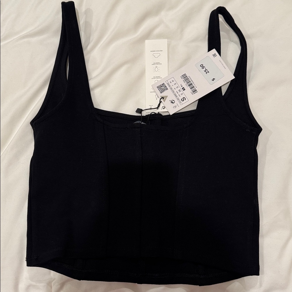 Women’s Black Cropped Tank Top - - Picture 3 of 3